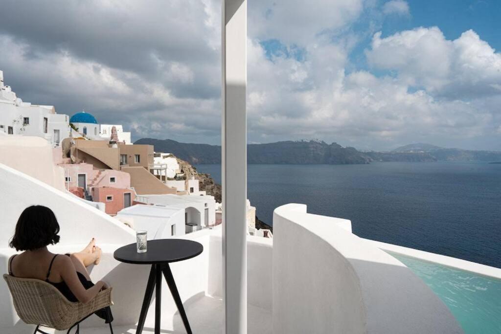 Gala -volcano View Apartment Oia (Santorini)