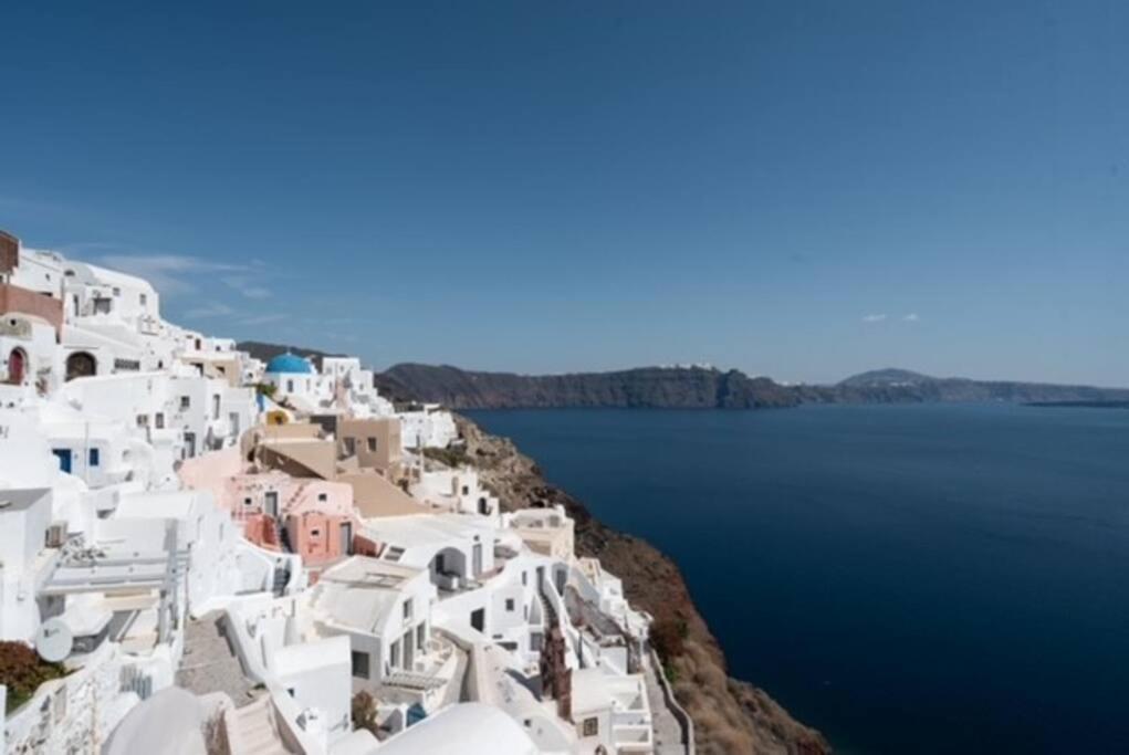 Gala -volcano View Apartment Oia (Santorini)