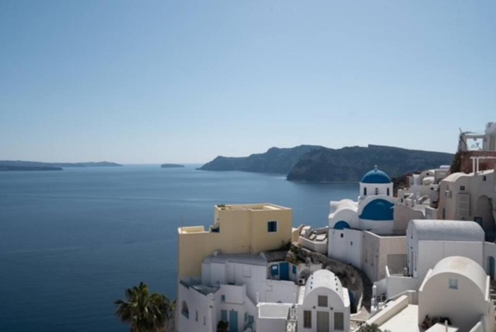 Gala -volcano View Apartment Oia (Santorini)